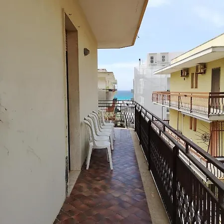 Apartment Via Petrarca 11 *